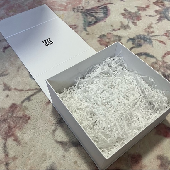 BRAND NEW Empty Classic Givenchy Gift Box - Picture 3 of 5